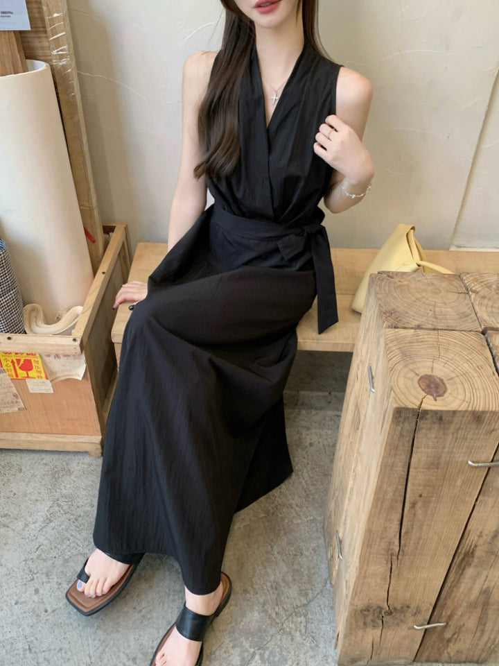 V-neck Sleeveless Women's Waist-tight Dopamine Strap Seaside Vacation Style Dress - Trendex