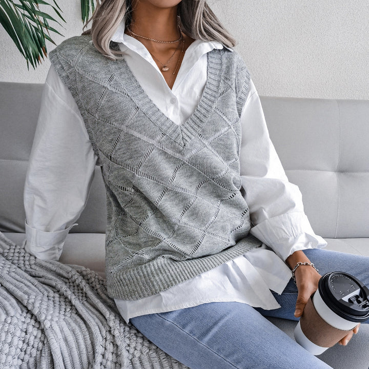 Women's V-neck Hollow Rhombus Casual Knitted Sweater Vest - Trendex